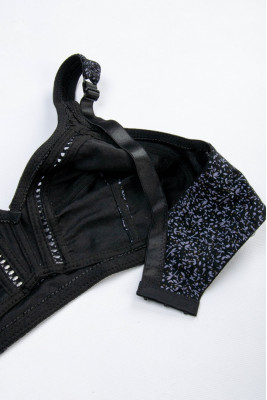 Бюстгальтер 